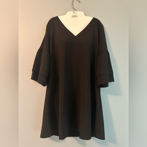 Cupshe Vneck Ruffled flared half sleeve short Dress size Medium NWT - Picture 5 of 12